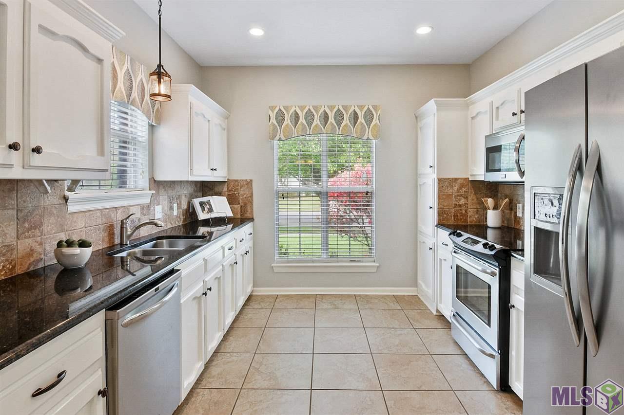 10412 East Springwind Court Baton Rouge, LA 70810 - Photo 3 of 17