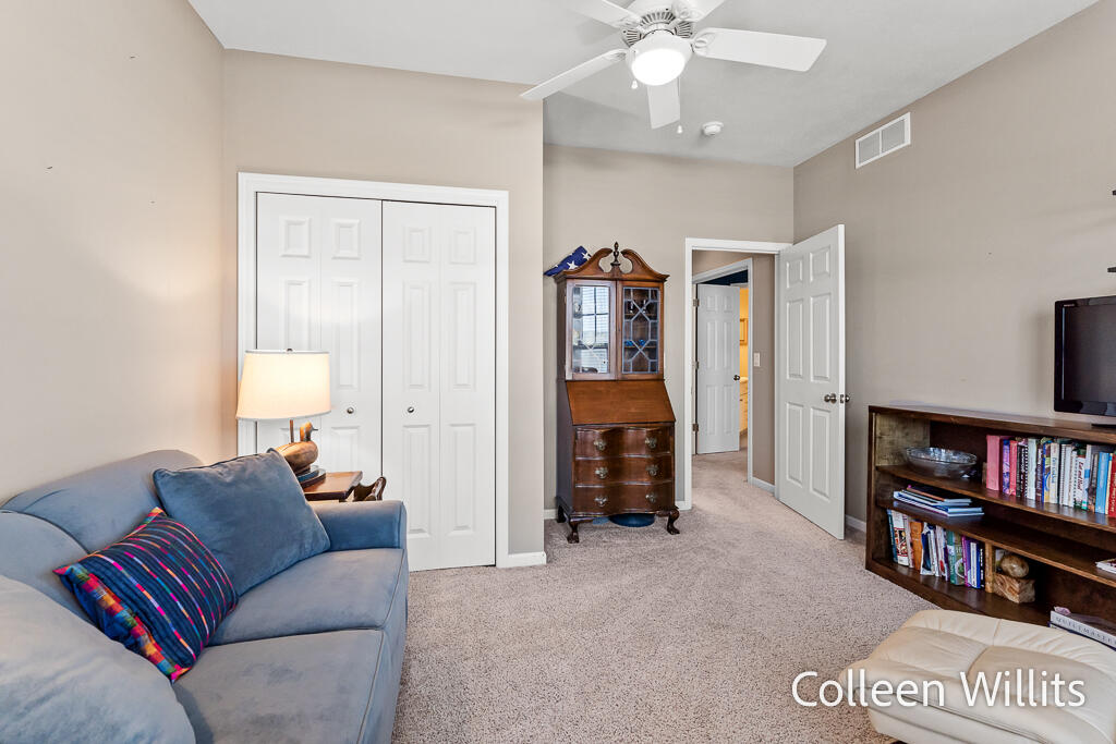 300 South Rath Avenue, Unit 43 Ludington, MI 49431 - Photo 32 of 45 300S.RathAve-38LoRes