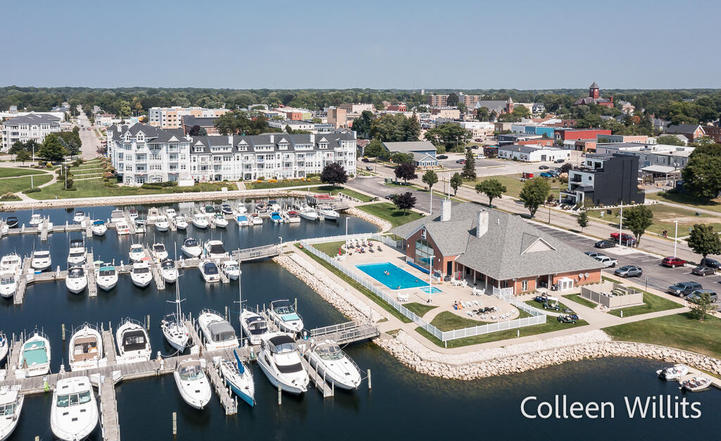 300 South Rath Avenue, Unit 43 Ludington, MI 49431 - Photo 39 of 45 300S.RathAve-5LoRes