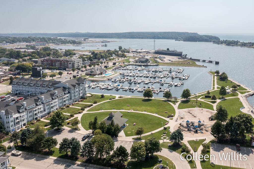300 South Rath Avenue, Unit 43 Ludington, MI 49431 - Photo 41 of 45 300S.RathAve-11LoRes