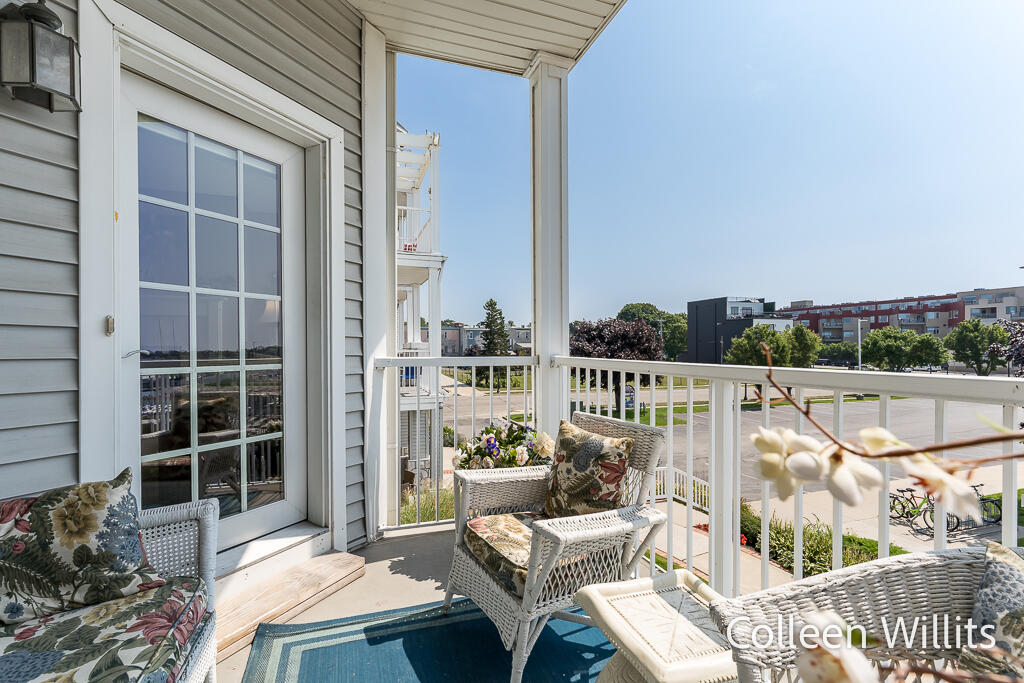 300 South Rath Avenue, Unit 43 Ludington, MI 49431 - Photo 5 of 45 300S.RathAve-20LoRes