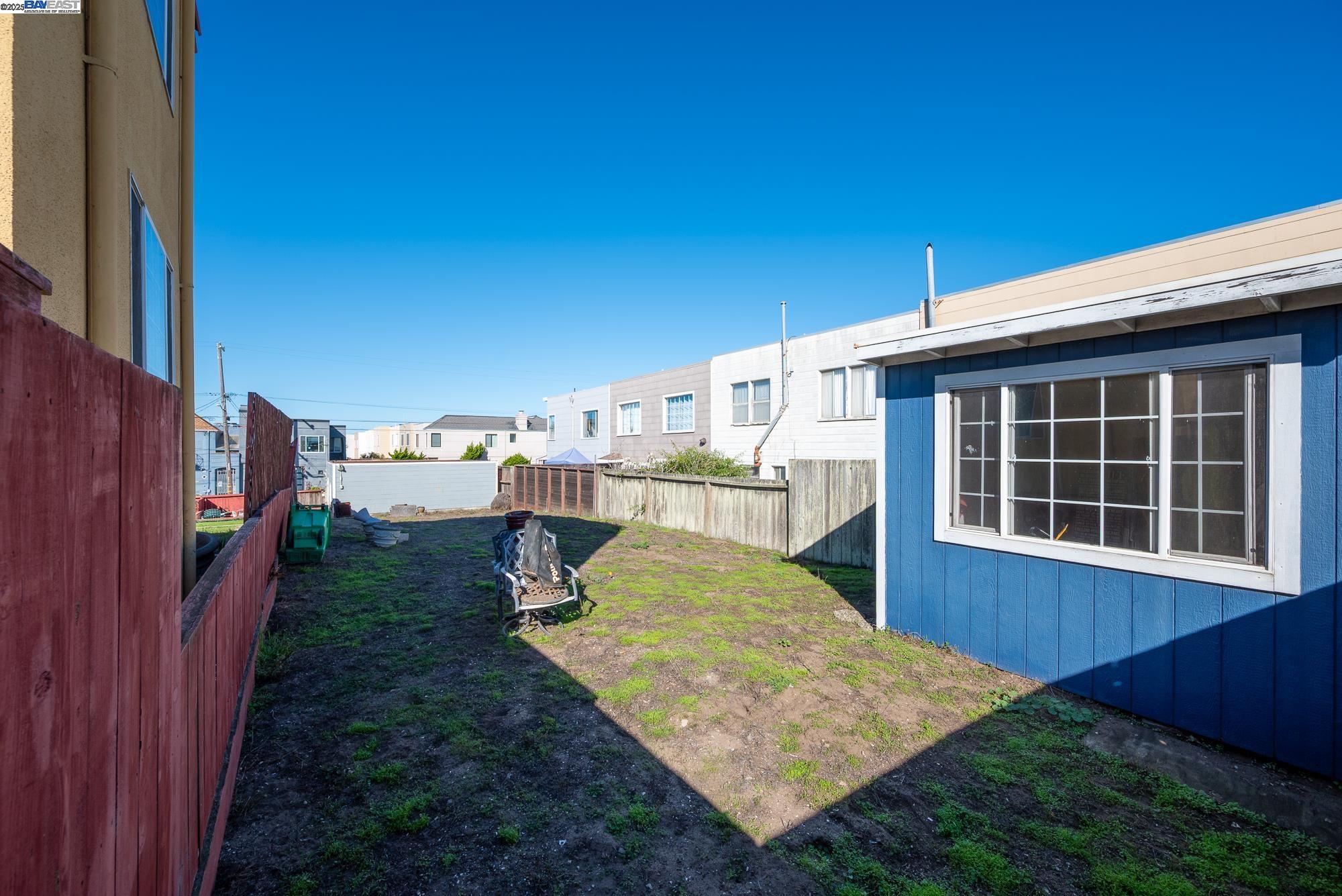 3327 Quintara Street San Francisco, CA 94116 - Photo 12 of 33 a view of a house with backyard and sitting area