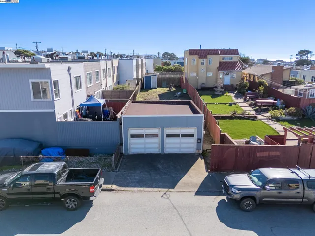 $800,000 | 3327 Quintara Street, San Francisco, CA 94116
