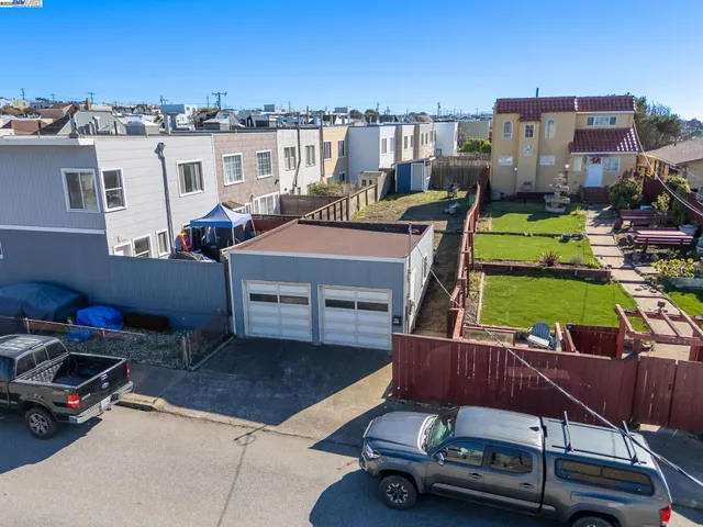 $800,000 | 3327 Quintara Street, San Francisco, CA 94116