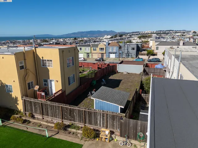 $800,000 | 3327 Quintara Street, San Francisco, CA 94116