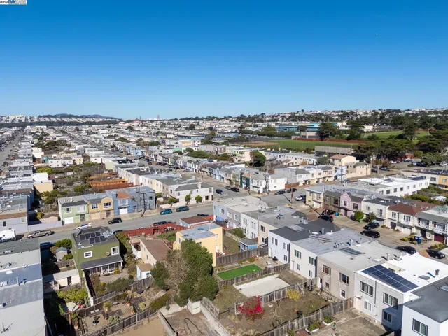 $800,000 | 3327 Quintara Street, San Francisco, CA 94116