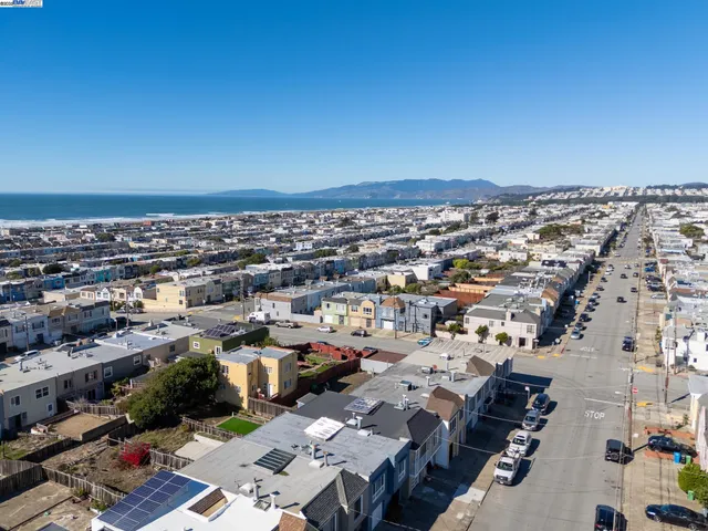$800,000 | 3327 Quintara Street, San Francisco, CA 94116