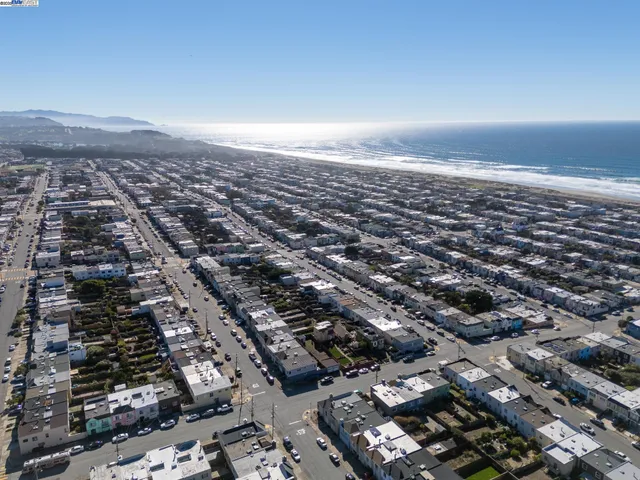 $800,000 | 3327 Quintara Street, San Francisco, CA 94116