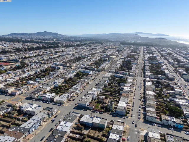 $800,000 | 3327 Quintara Street, San Francisco, CA 94116