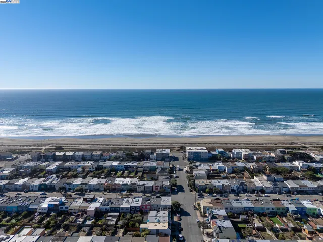 $800,000 | 3327 Quintara Street, San Francisco, CA 94116