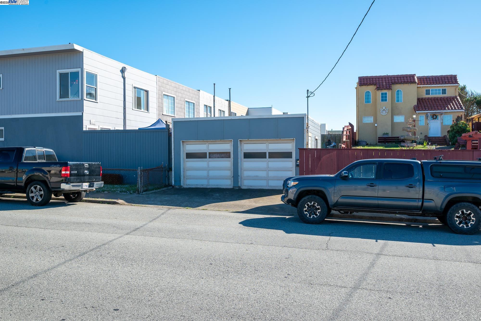 3327 Quintara Street San Francisco, CA 94116 - Photo 9 of 33 a car parked in front of a house