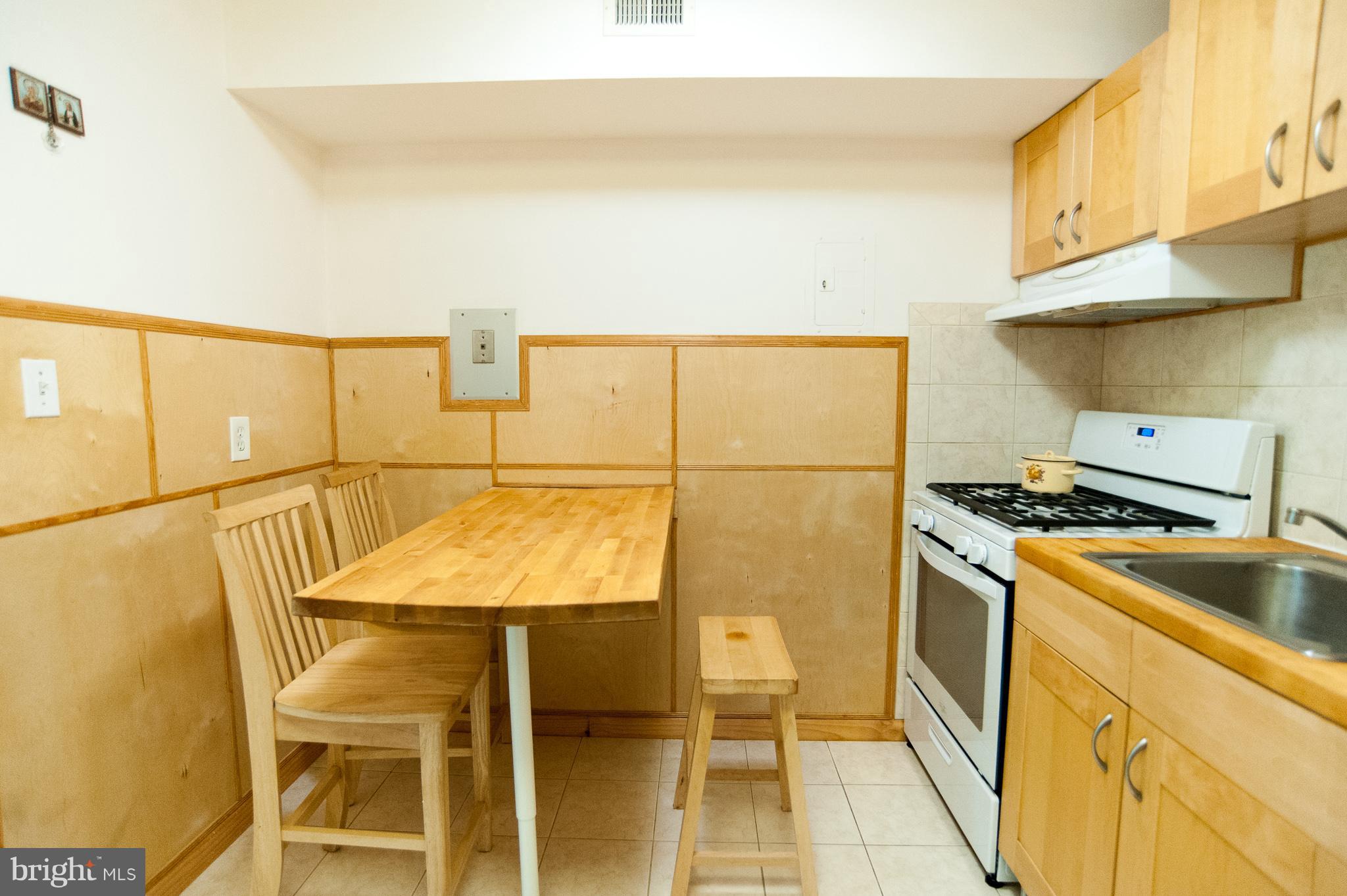 8677 Greenbelt Road, Unit 101 Greenbelt, MD 20770 - Photo 13 of 27 Kitchen