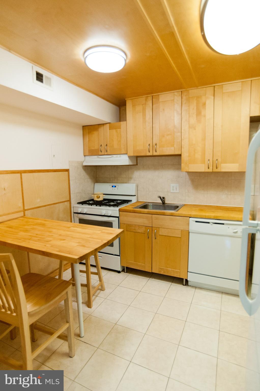 8677 Greenbelt Road, Unit 101 Greenbelt, MD 20770 - Photo 24 of 27 Kitchen