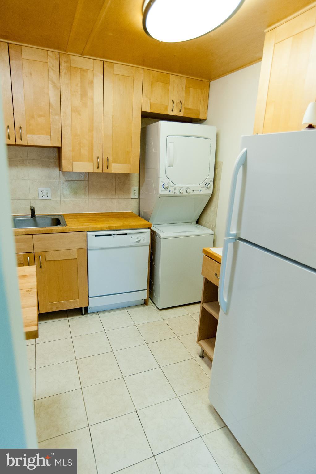 8677 Greenbelt Road, Unit 101 Greenbelt, MD 20770 - Photo 25 of 27 Kitchen