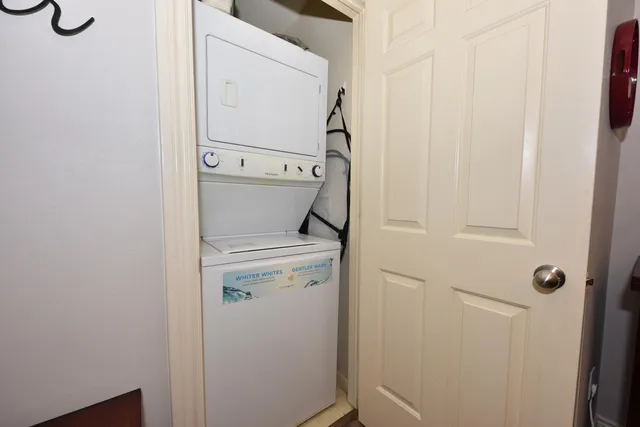 $299,900 | 636 Pewaukee Road, Unit H, Pewaukee, WI 53072