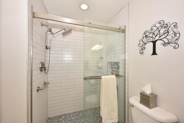 $299,900 | 636 Pewaukee Road, Unit H, Pewaukee, WI 53072