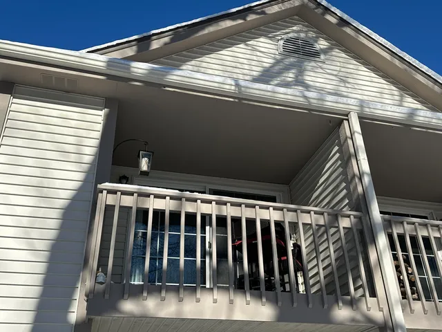 $299,900 | 636 Pewaukee Road, Unit H, Pewaukee, WI 53072