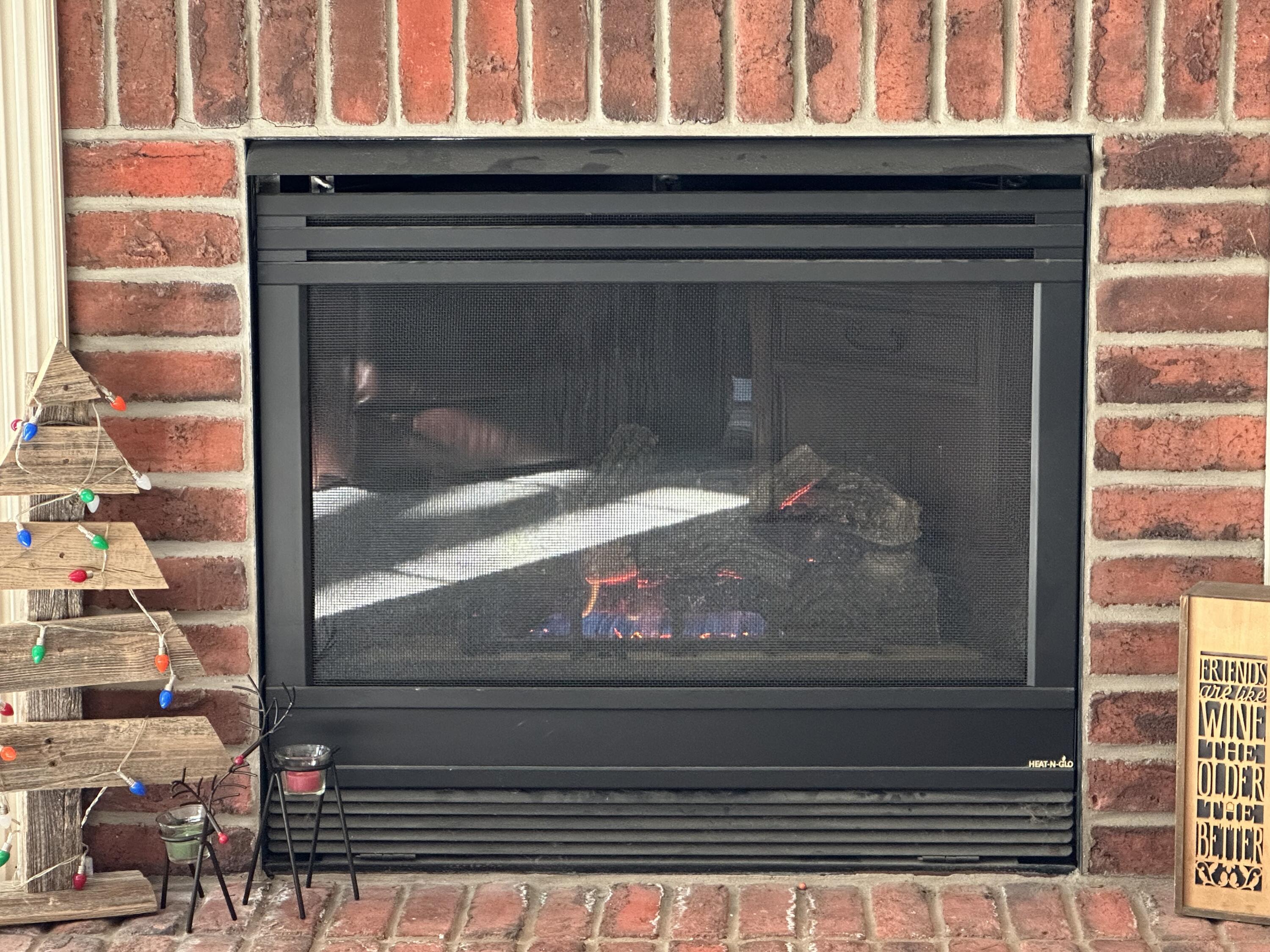 636 Pewaukee Road, Unit H Pewaukee, WI 53072 - Photo 5 of 43 Gas fireplace