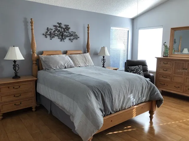 $2,400 | 119 Costa Mesa Drive, Lady Lake, FL 32159