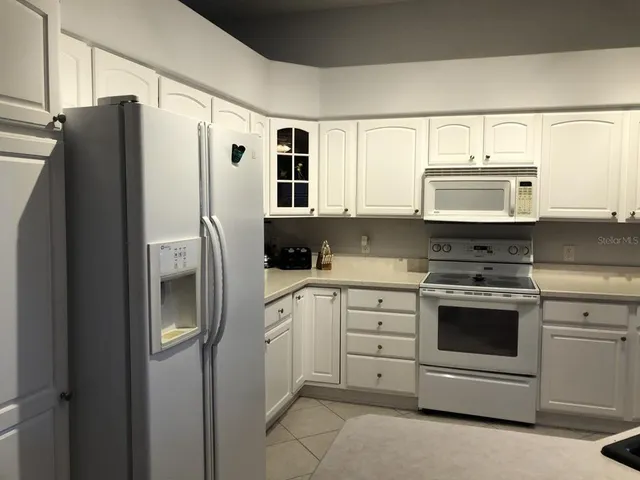 $2,400 | 119 Costa Mesa Drive, Lady Lake, FL 32159