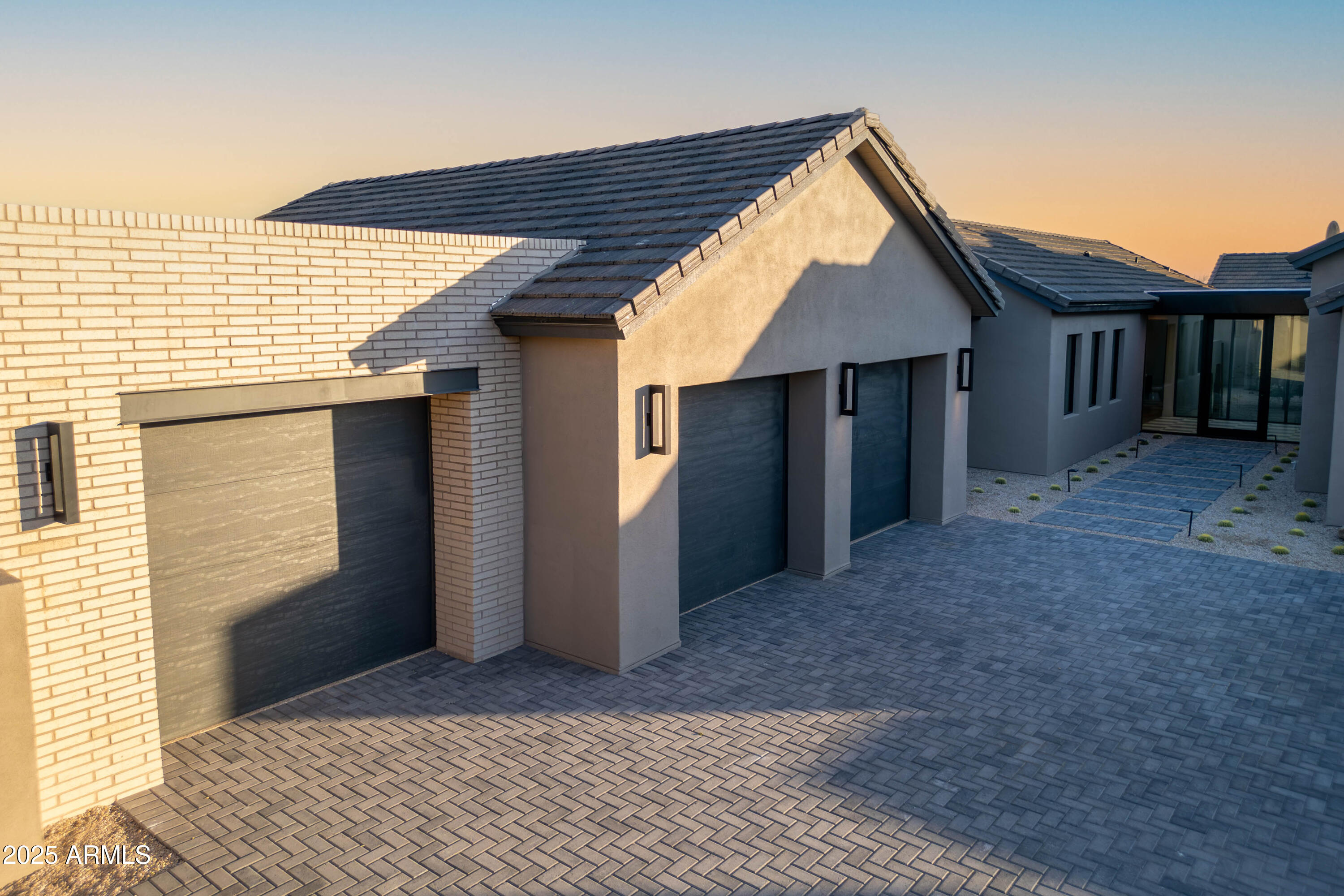 9775 East Hidden Valley Road Scottsdale, AZ 85262 - Photo 56 of 70 Garage courtyard