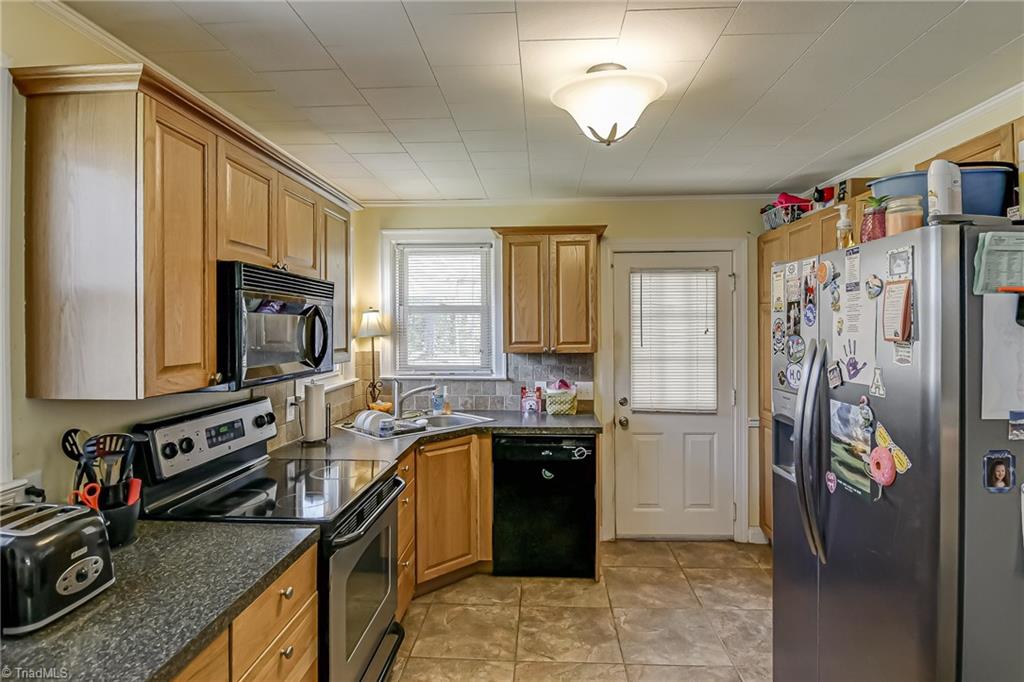 3330 Fraternity Church Road Winston-Salem, NC 27127 - Photo 18 of 32