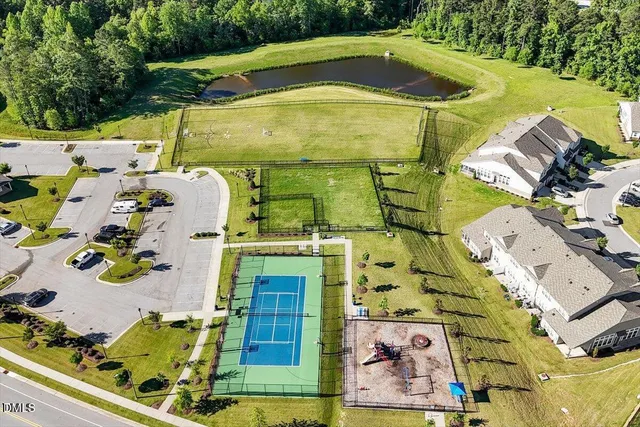 a view of a workspace with furniture