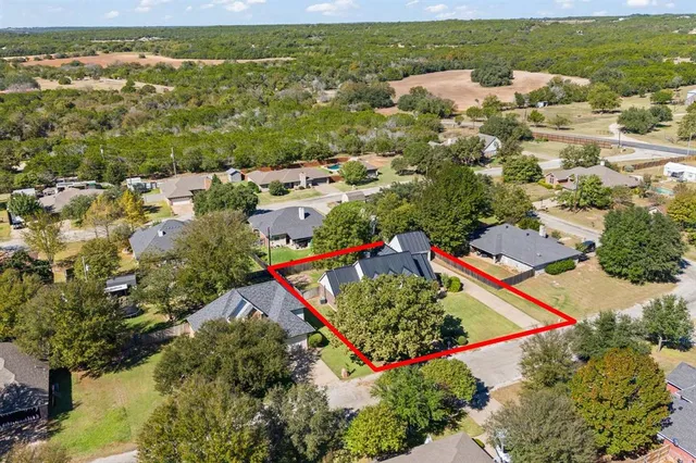 $430,000 | 1326 Whisper Lane, Glen Rose, TX 76043