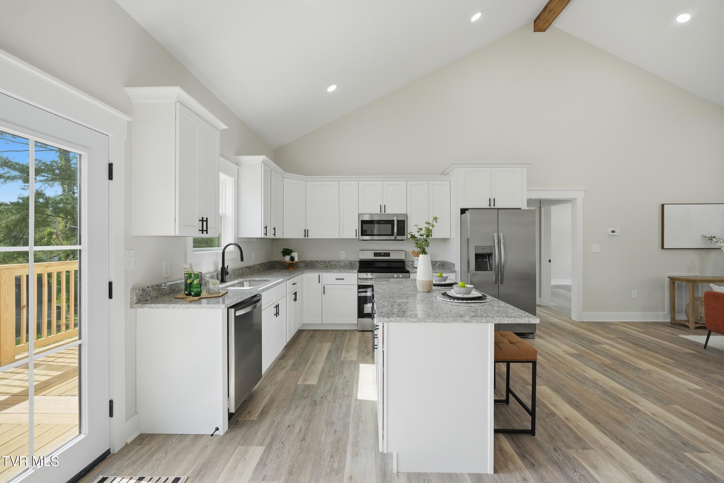 112 Lamont Road Bristol, VA 24201 - Photo 12 of 31 dsc04983