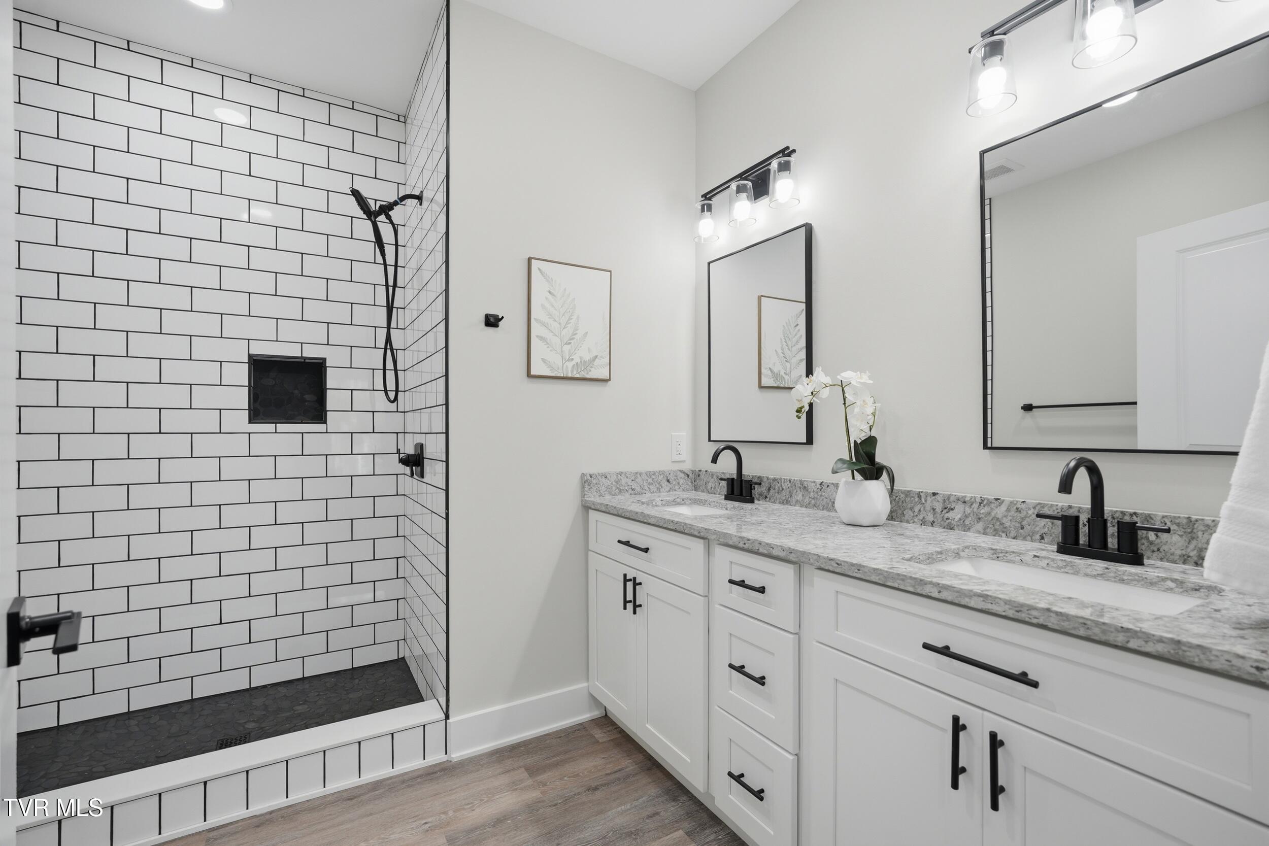 112 Lamont Road Bristol, VA 24201 - Photo 20 of 31 dsc05037