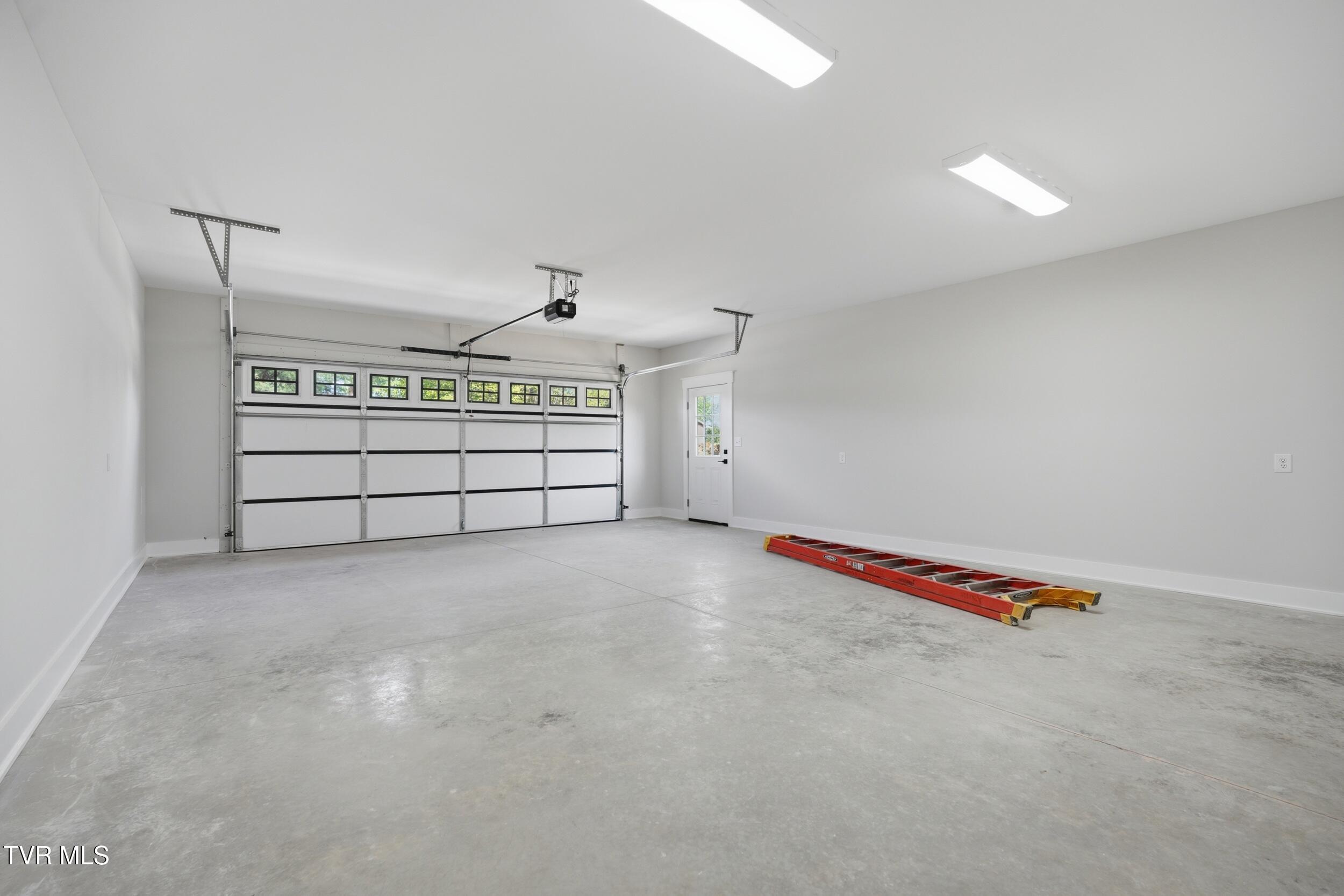 112 Lamont Road Bristol, VA 24201 - Photo 26 of 31 dsc04995