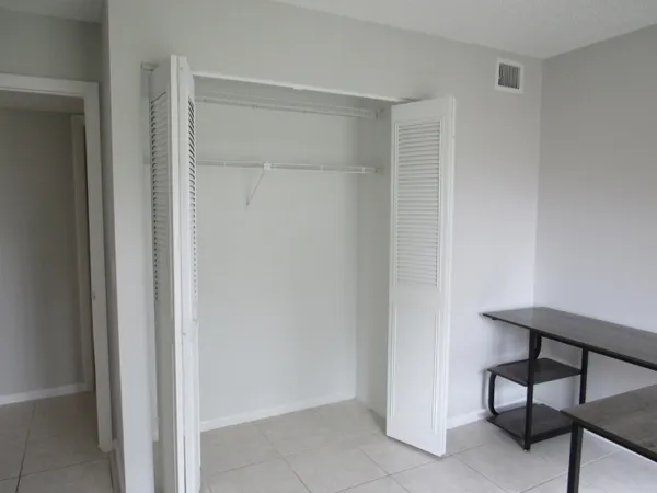 $2,000 | 703 Sunny Pine Way, Unit G2, Greenacres, FL 33415