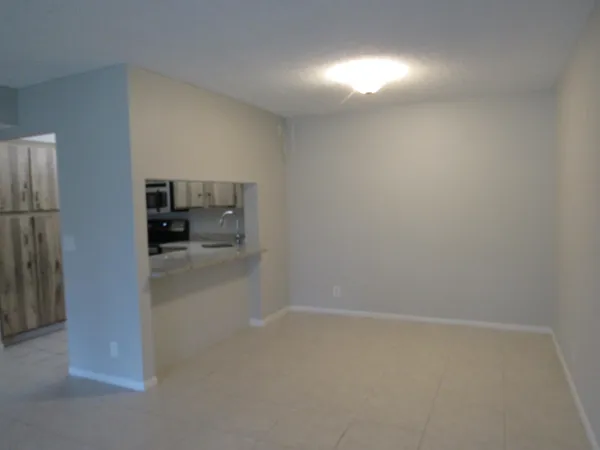 $2,000 | 703 Sunny Pine Way, Unit G2, Greenacres, FL 33415