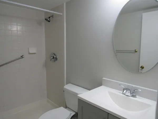 $2,000 | 703 Sunny Pine Way, Unit G2, Greenacres, FL 33415