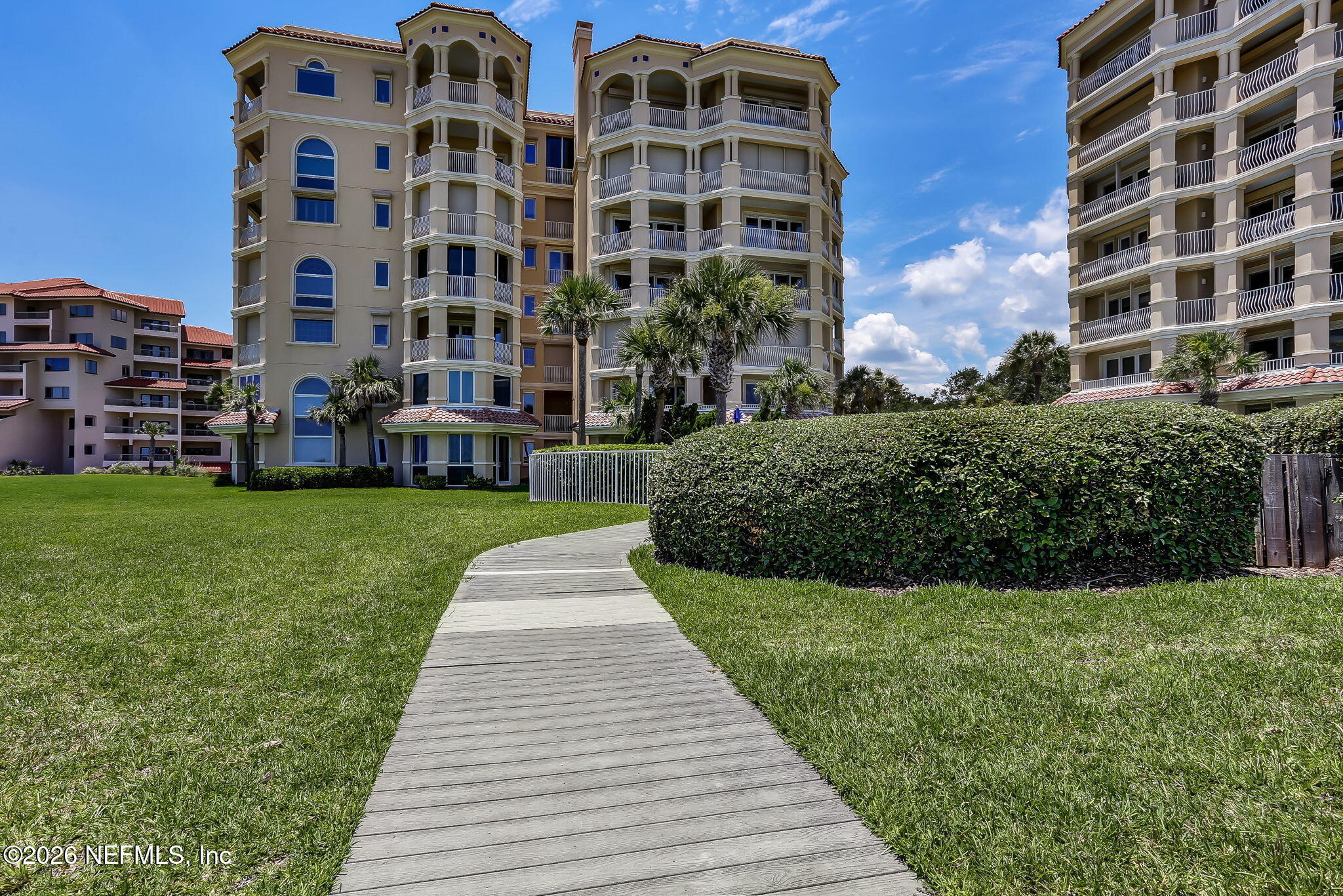 404 Beachside Place Fernandina Beach, FL 32034 - Photo 43 of 96 a front view of a building