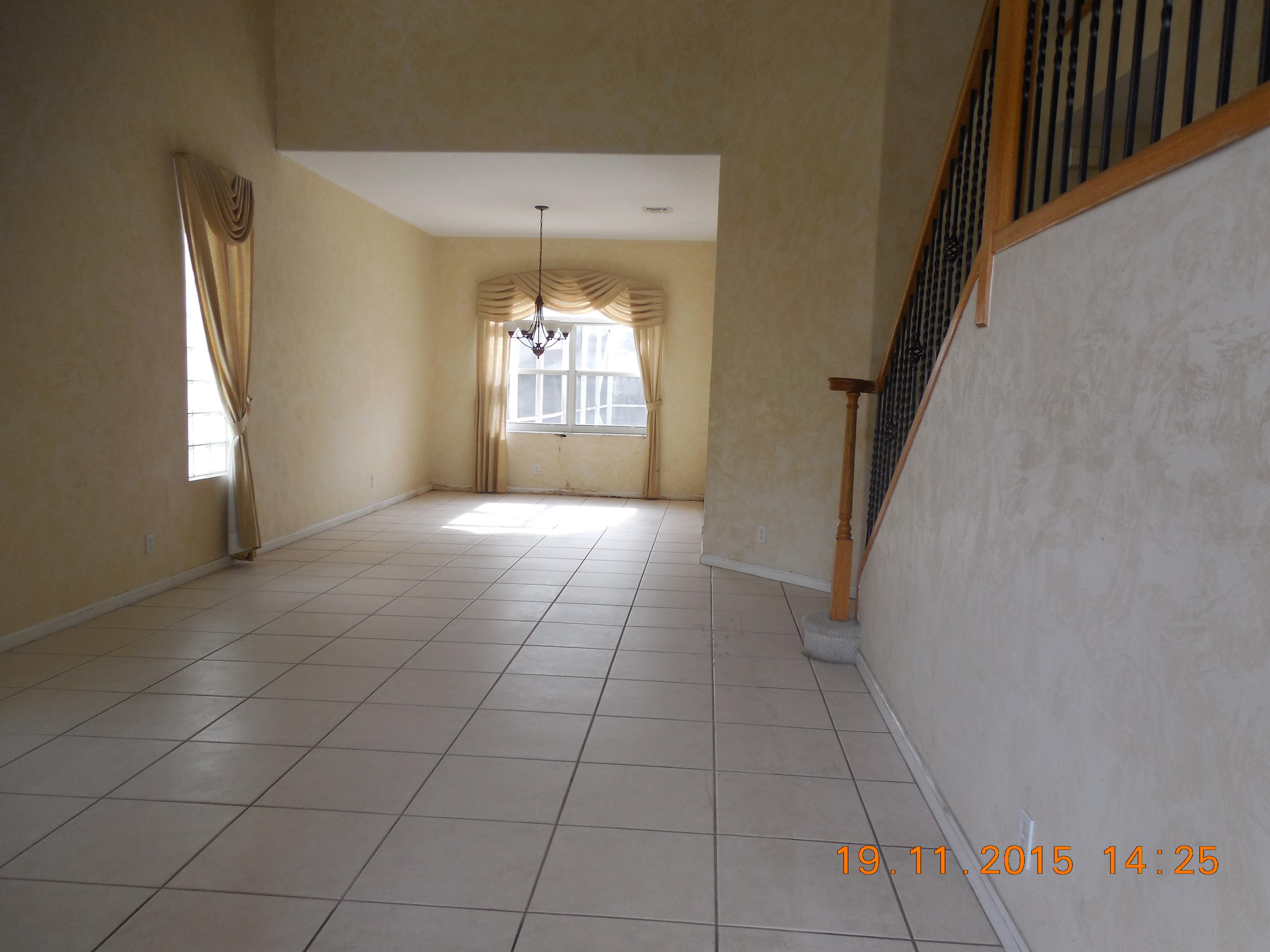 9704 Vineyard Court Boca Raton, FL 33428 - Photo 2 of 15 Walkway
