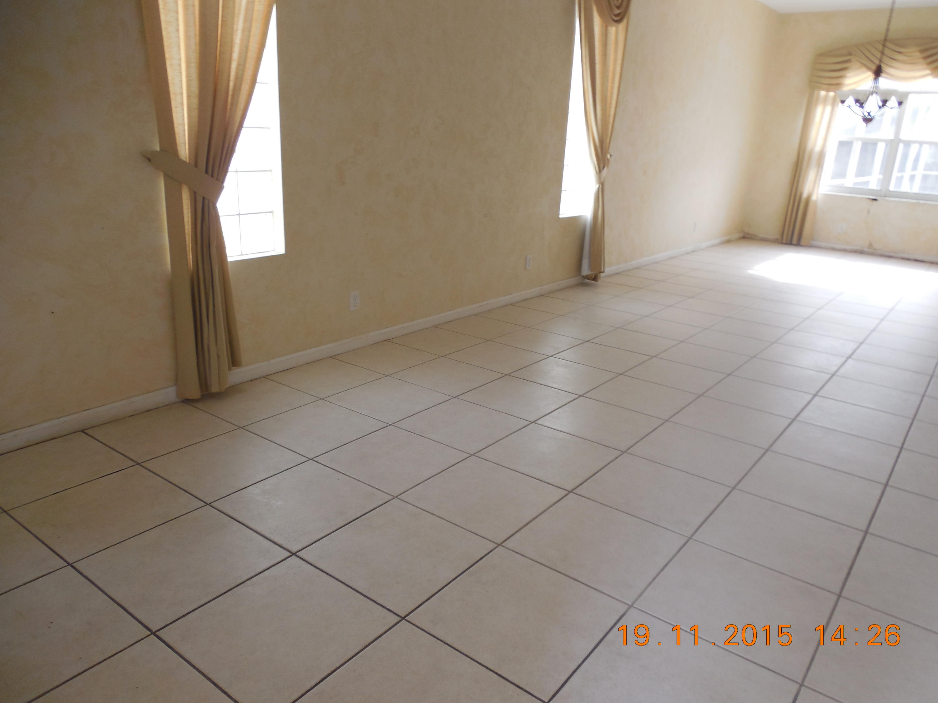 9704 Vineyard Court Boca Raton, FL 33428 - Photo 3 of 15 Living-Dining