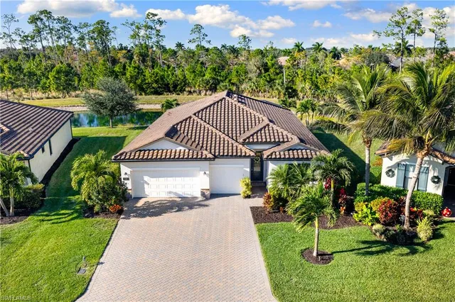 $1,075,000 | 4698 Abaca Circle, Naples, FL 34119