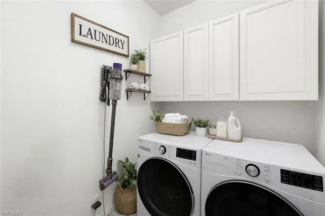 $1,075,000 | 4698 Abaca Circle, Naples, FL 34119