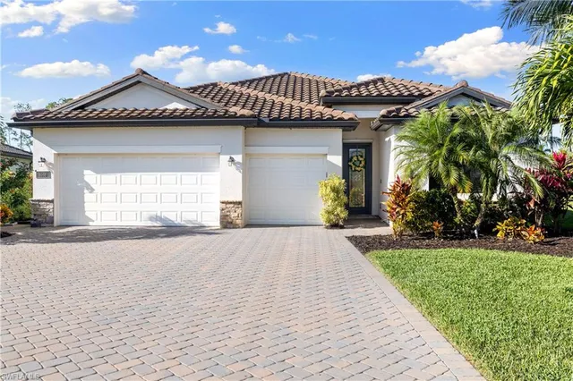 $1,075,000 | 4698 Abaca Circle, Naples, FL 34119