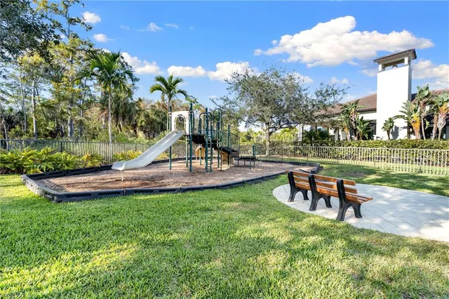 $1,075,000 | 4698 Abaca Circle, Naples, FL 34119