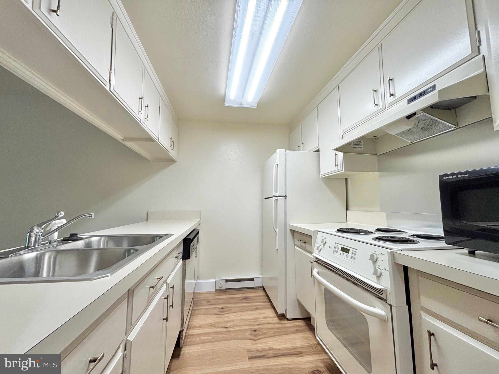 3322 Chiswick Court, Unit 611G Silver Spring, MD 20906 - Photo 4 of 8