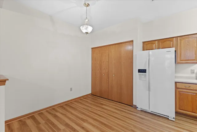 $275,000 | 4787 West Maple Leaf Circle, Greenfield, WI 53220