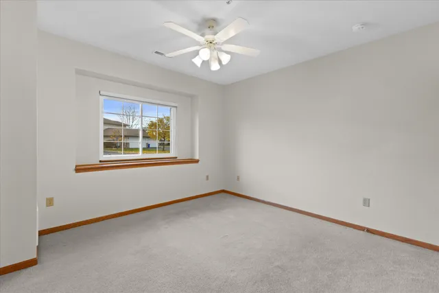 $275,000 | 4787 West Maple Leaf Circle, Greenfield, WI 53220