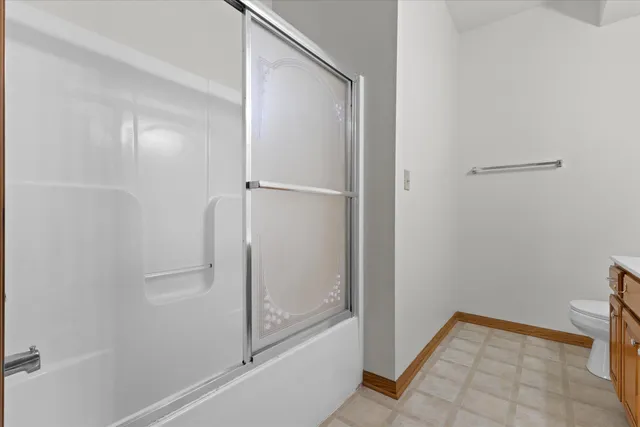 $275,000 | 4787 West Maple Leaf Circle, Greenfield, WI 53220