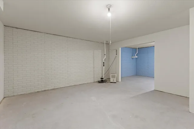 $275,000 | 4787 West Maple Leaf Circle, Greenfield, WI 53220