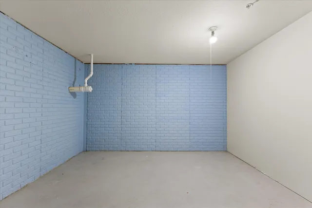 $275,000 | 4787 West Maple Leaf Circle, Greenfield, WI 53220