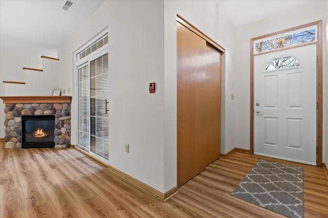 $275,000 | 4787 West Maple Leaf Circle, Greenfield, WI 53220