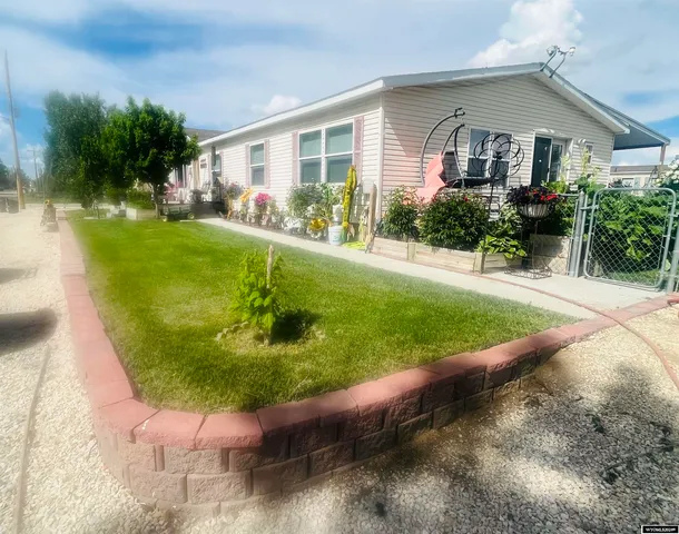 $499,000 | 200 2nd Street, Kaycee, WY 82639