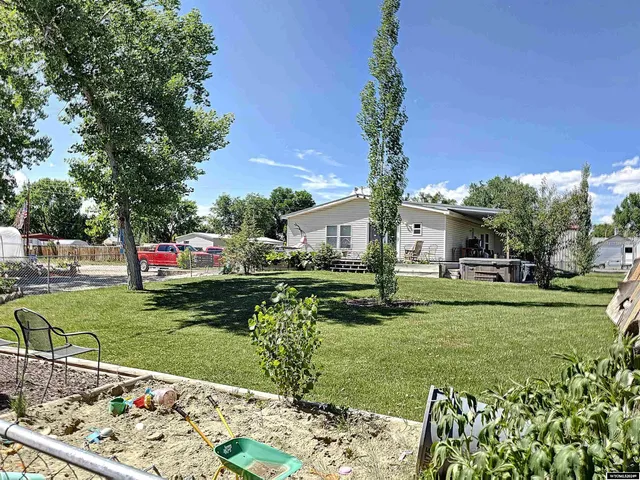 $499,000 | 200 2nd Street, Kaycee, WY 82639